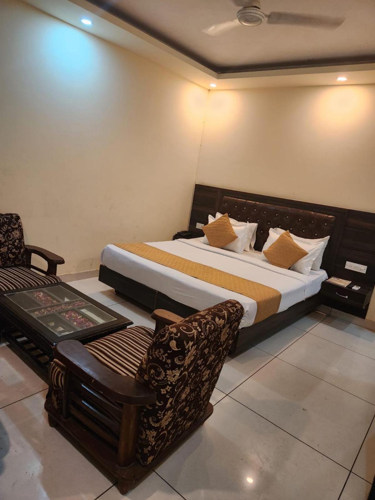 Hotel Aerotech Near Delhi Airport New Delhi Ngoại thất bức ảnh